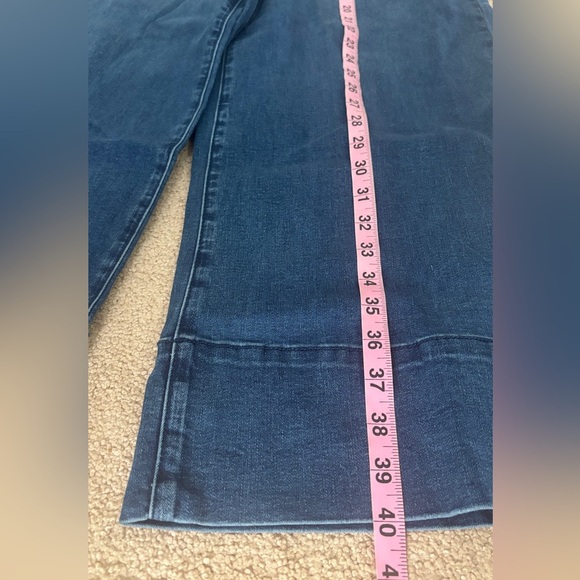 Universal Standard Blue Flare Jeans 4XS(00-0) CARRIE HIGH RISE WIDE
LEG JEANS - Picture 4 of 8